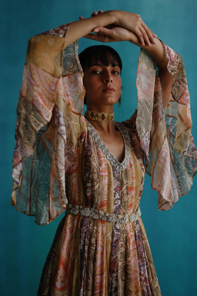 Multicolour georgette kalidaar set.