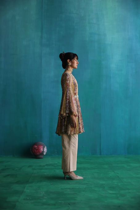 Multicolour georgette kalidaar set.