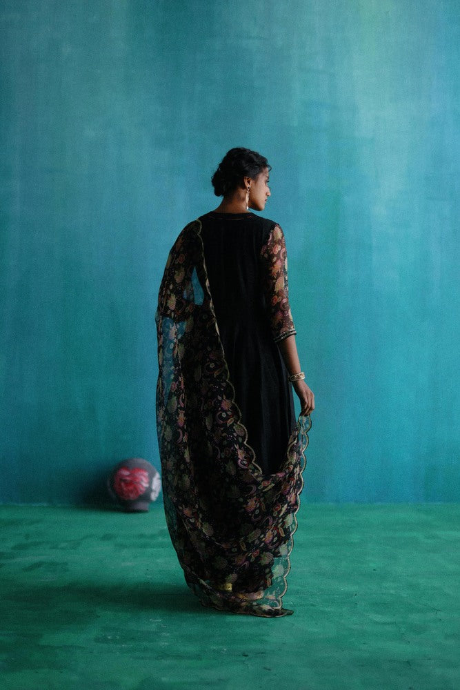 Black bageecha kurta set