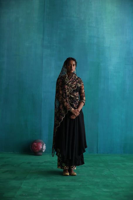 Black bageecha kurta set