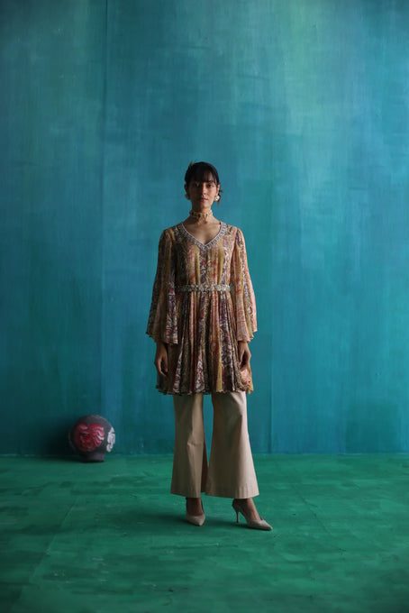 Multicolour georgette kalidaar set.
