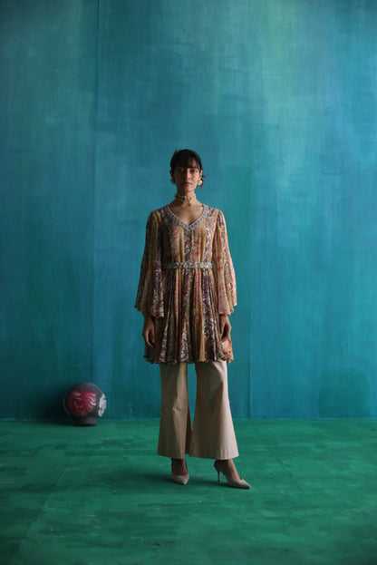 Multicolour georgette kalidaar set.