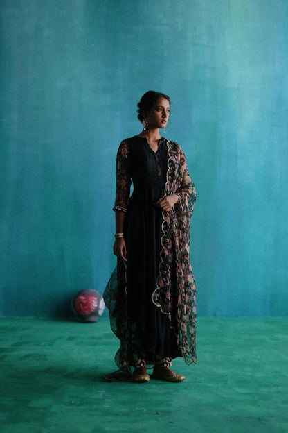 Black bageecha kurta set