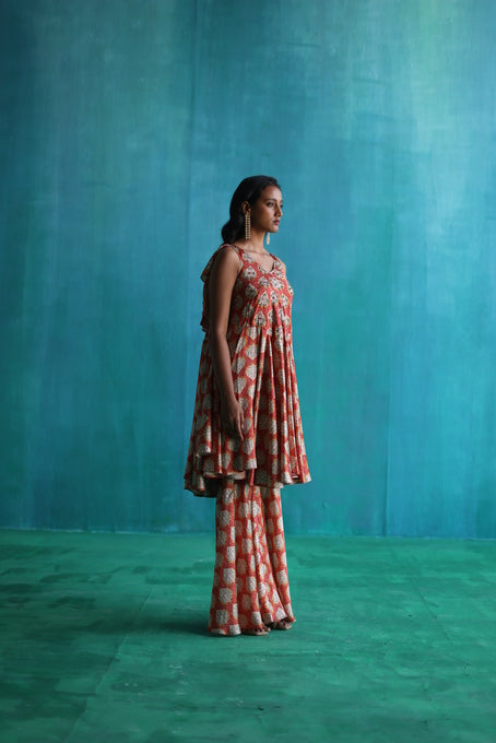 Red khwabeeda anarkali set.